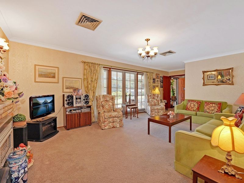 25 Orange Grove, Castle Hill NSW 2154