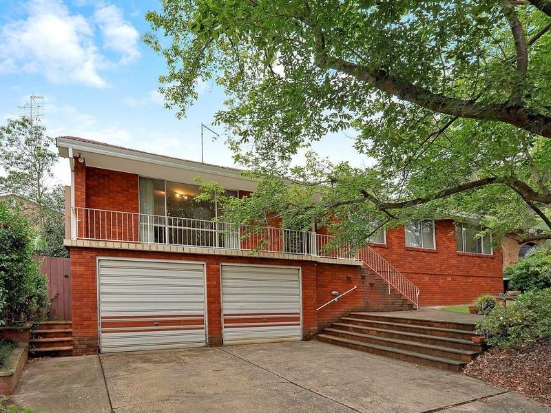 10 Larchmont Place, West Pennant Hills NSW 2125