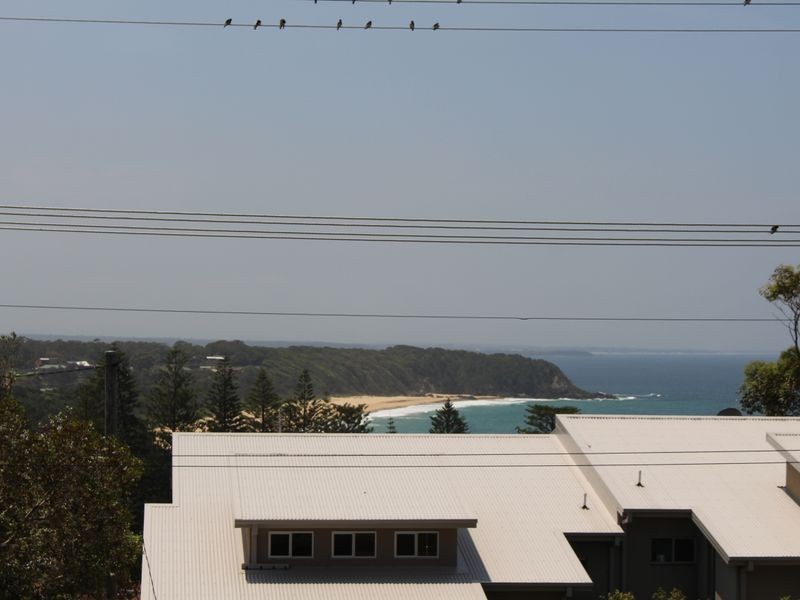 34 High Street, Black Head NSW 2430