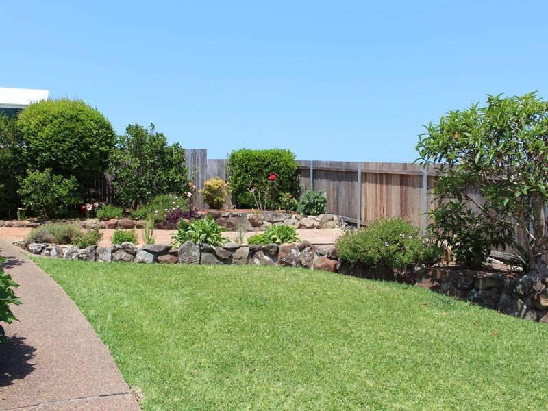 34 High Street, Black Head NSW 2430