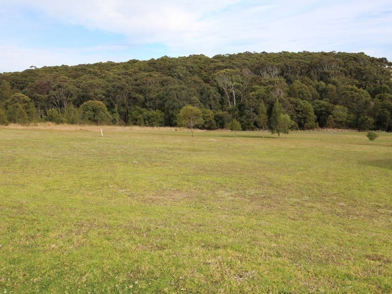 14 Torquay Circuit, Hallidays Point NSW 2430
