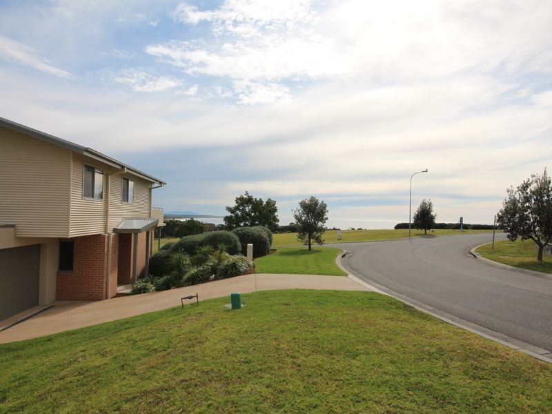 14 Torquay Circuit, Hallidays Point NSW 2430