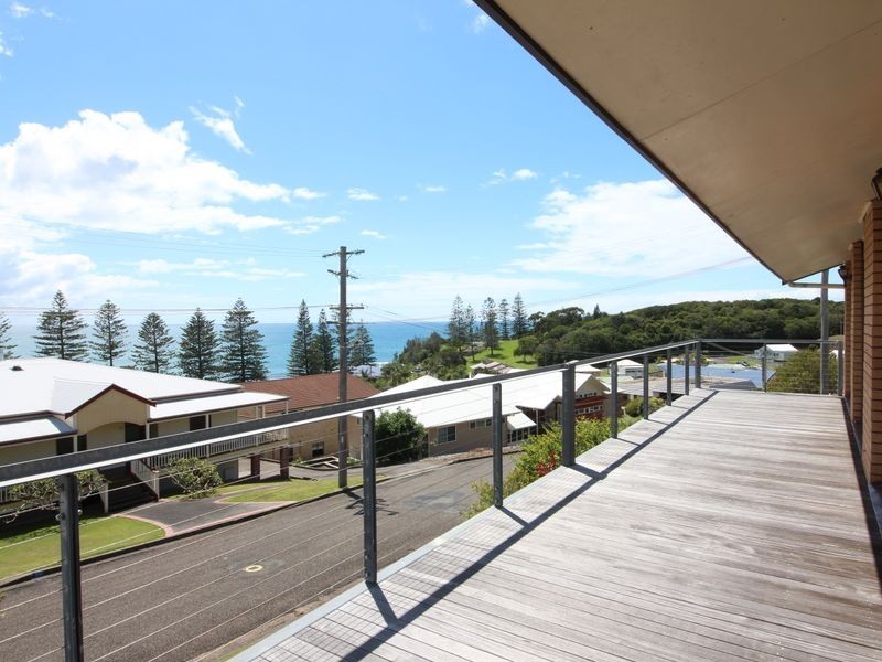 Hallidays Point NSW 2430