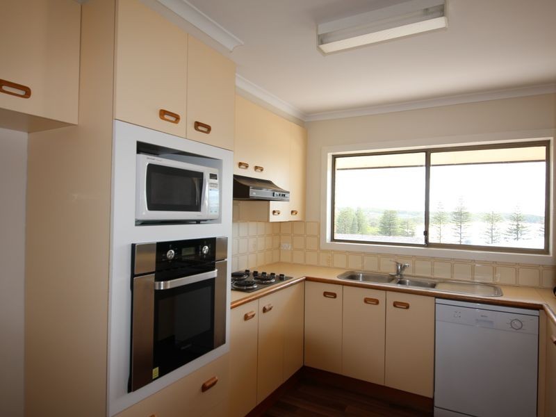 Hallidays Point NSW 2430