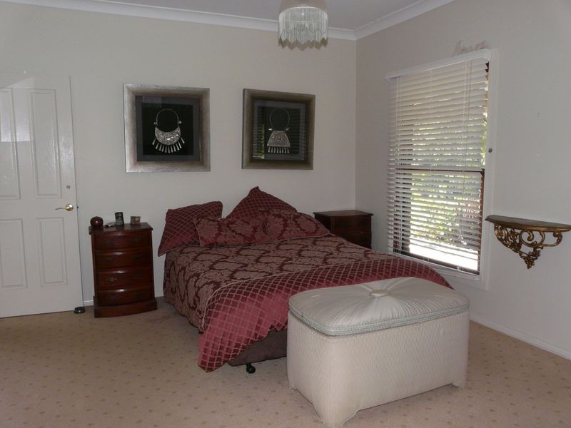 33 Figtree Drive, Diamond Beach NSW 2430