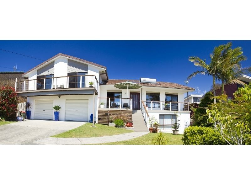 36 High Street, Black Head NSW 2430