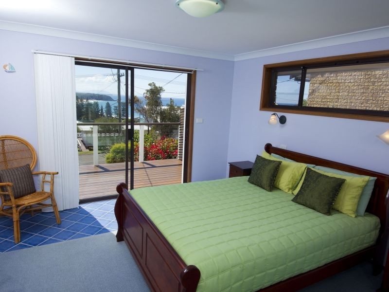 36 High Street, Black Head NSW 2430