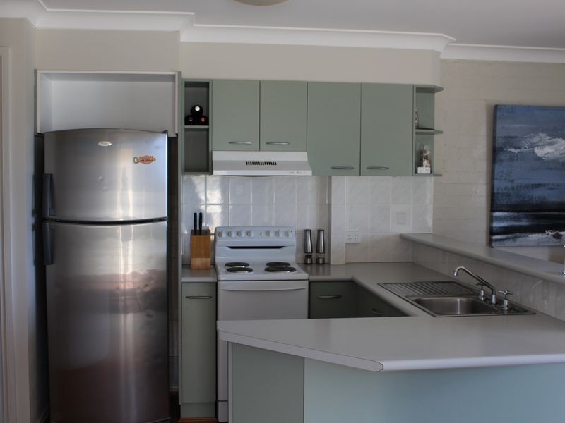 1/24 Jubilee Parade, Hallidays Point NSW 2430