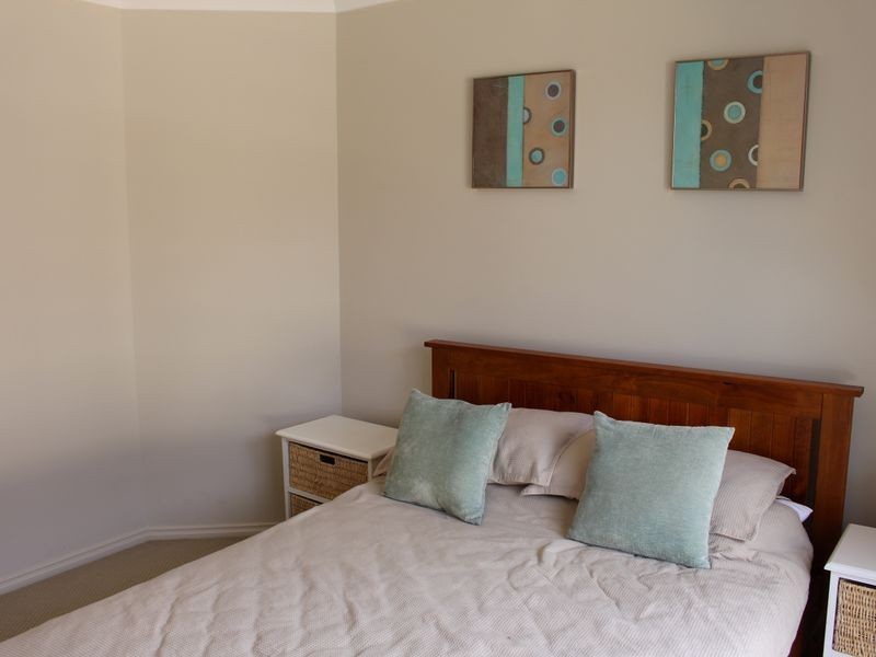 1/24 Jubilee Parade, Hallidays Point NSW 2430