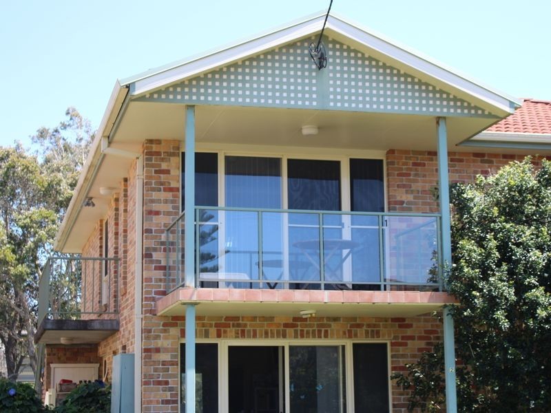 1/24 Jubilee Parade, Hallidays Point NSW 2430