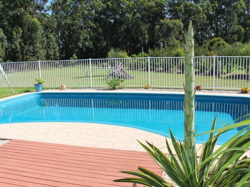 29 Woodlands Drive, Hallidays Point NSW 2430