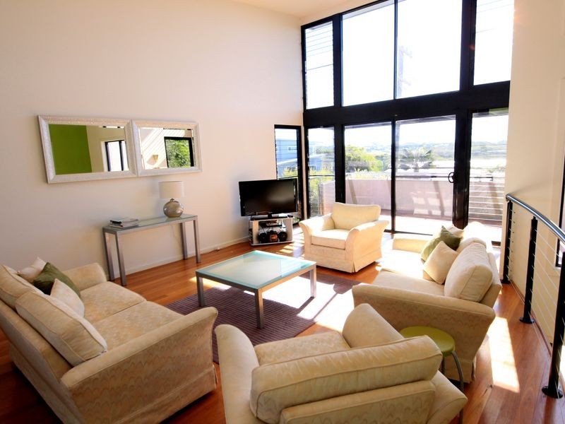 2/38 High Street, Black Head NSW 2430