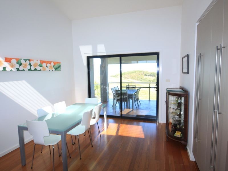 2/38 High Street, Black Head NSW 2430