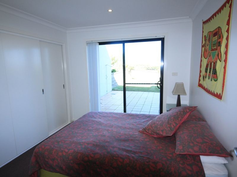 2/38 High Street, Black Head NSW 2430