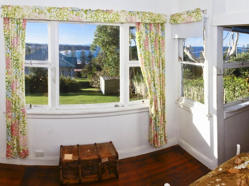 31 High Street, Black Head NSW 2430