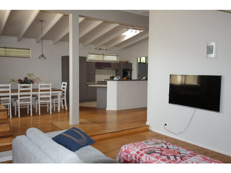 20 Surfview Avenue, Black Head NSW 2430