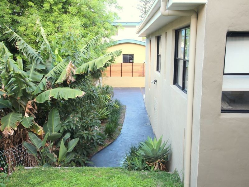 20 Surfview Avenue, Black Head NSW 2430