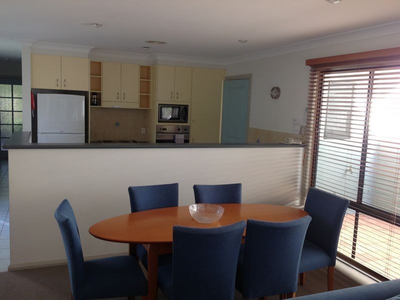 9 Hilltop Parkway, Tallwoods Village NSW 2430