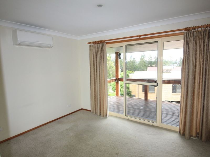 Hallidays Point NSW 2430