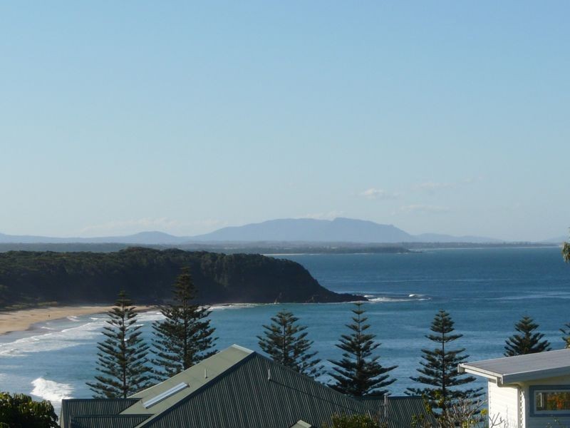 26 High Street, Black Head NSW 2430