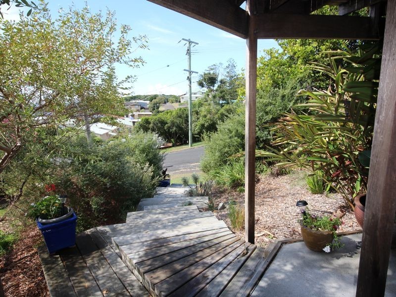 Flat – 19 Surfview Avenue, Hallidays Point NSW 2430
