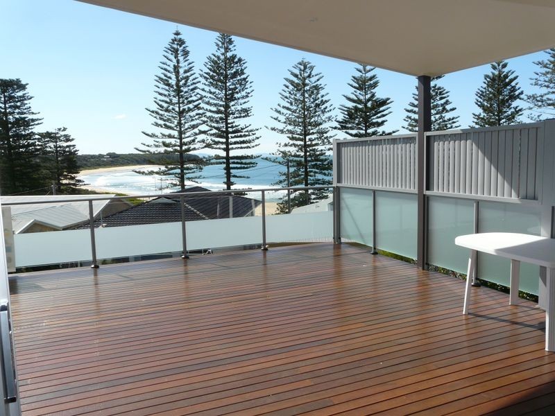 9 Main Street, Black Head NSW 2430
