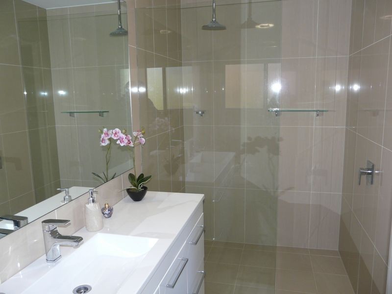 9 Main Street, Black Head NSW 2430