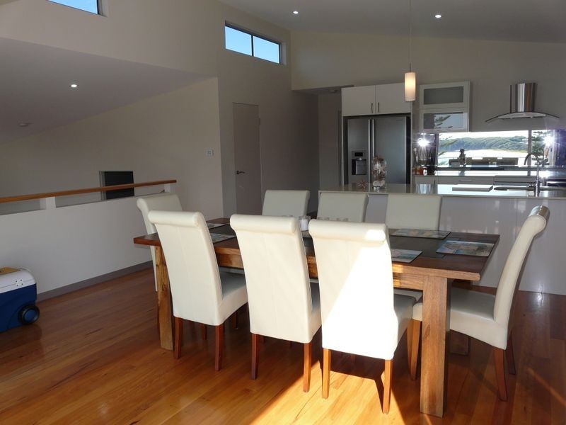 9 Main Street, Black Head NSW 2430