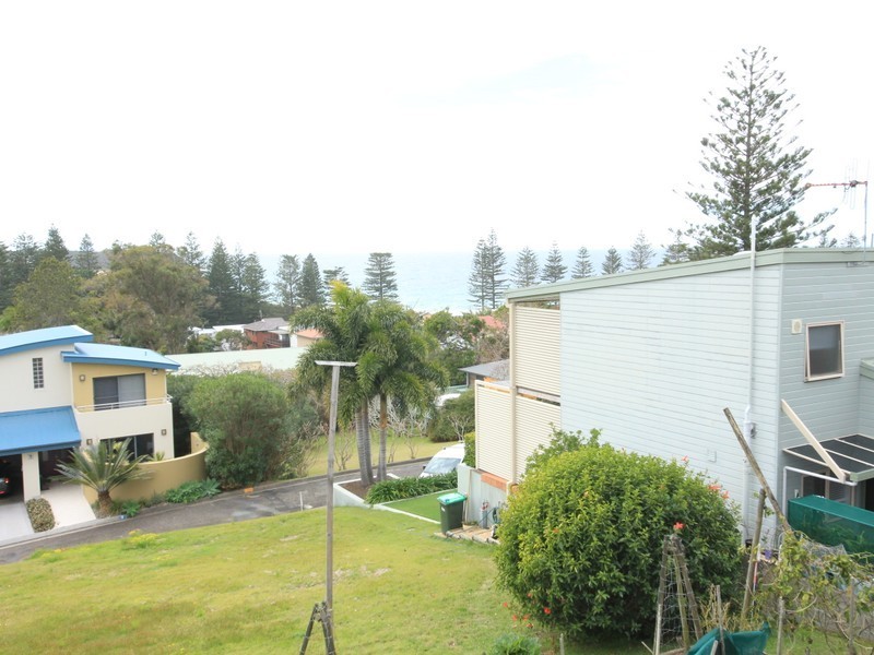 45 High Street, Hallidays Point NSW 2430