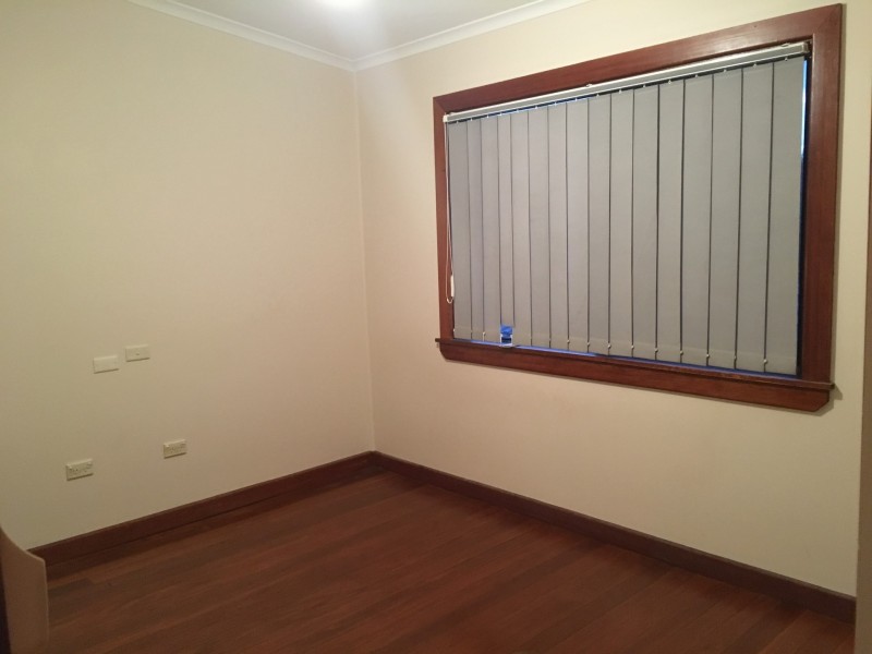 16 Old Bar Road, Old Bar NSW 2430