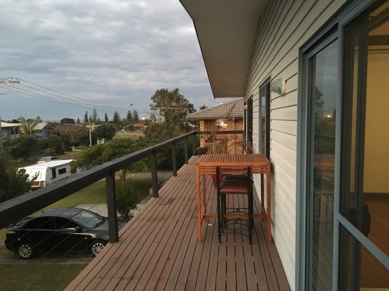 16 Old Bar Road, Old Bar NSW 2430