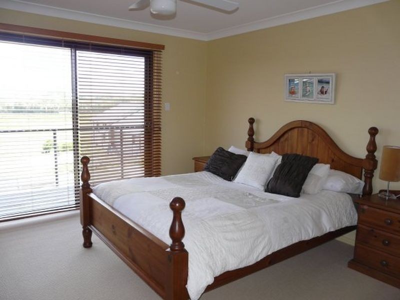 22 Hope Street, Hallidays Point NSW 2430