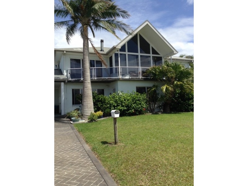 25 Seaview Street, Diamond Beach NSW 2430