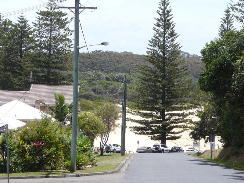 2 William Street, Black Head NSW 2430