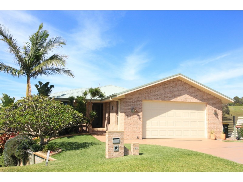 41 Sapphire Parade, Diamond Beach NSW 2430
