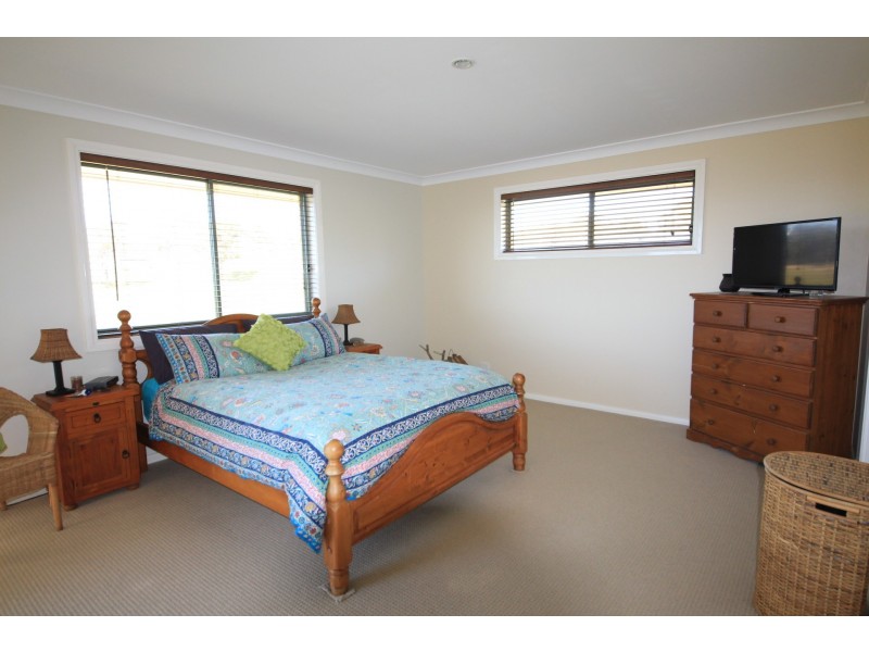 41 Sapphire Parade, Diamond Beach NSW 2430