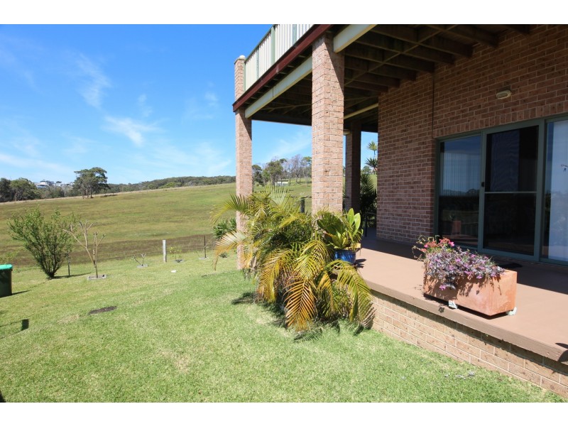 41 Sapphire Parade, Diamond Beach NSW 2430