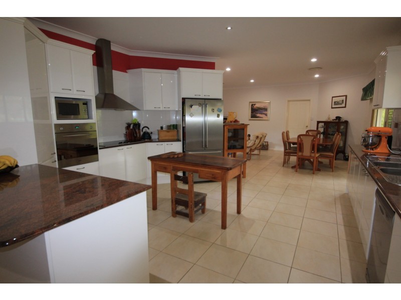 3 Muree Court, Hallidays Point NSW 2430