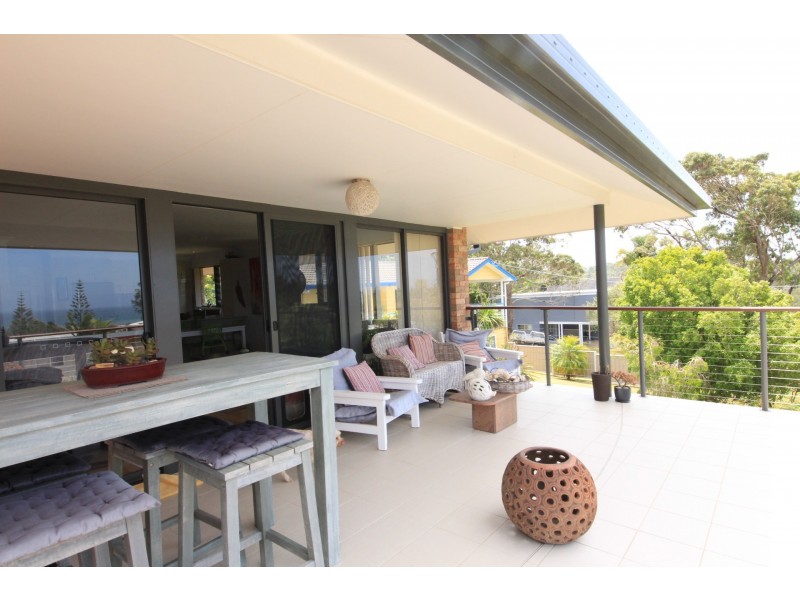 19 Escapade Avenue, Diamond Beach NSW 2430