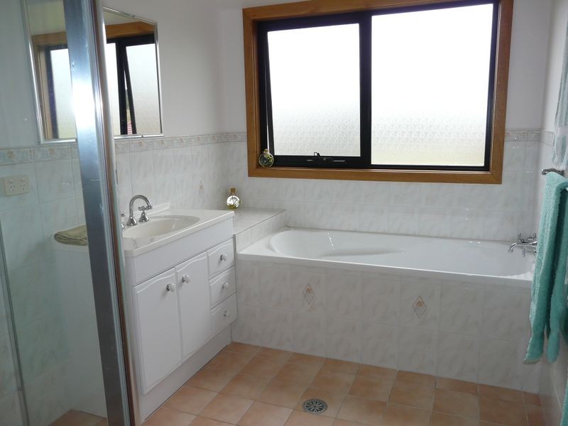 3 Bellevue Place, Hallidays Point NSW 2430