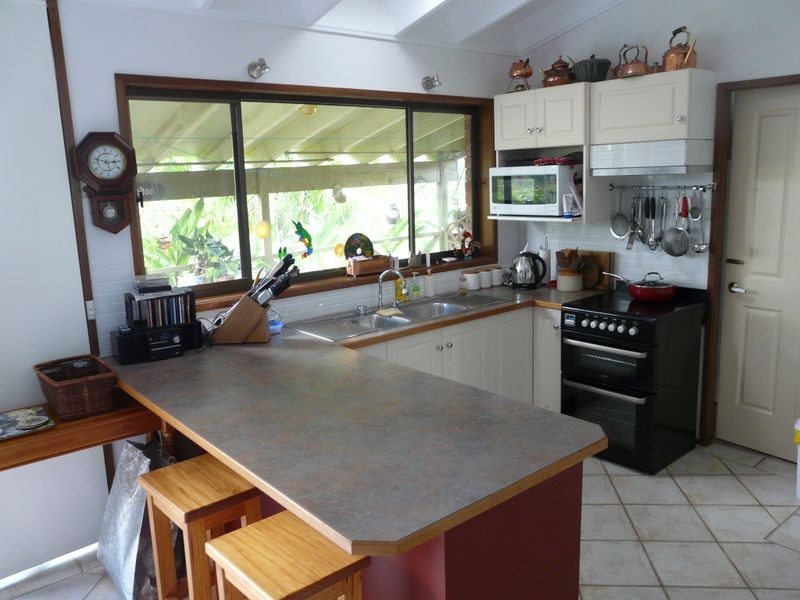 1 Homestead Heights, Hallidays Point NSW 2430