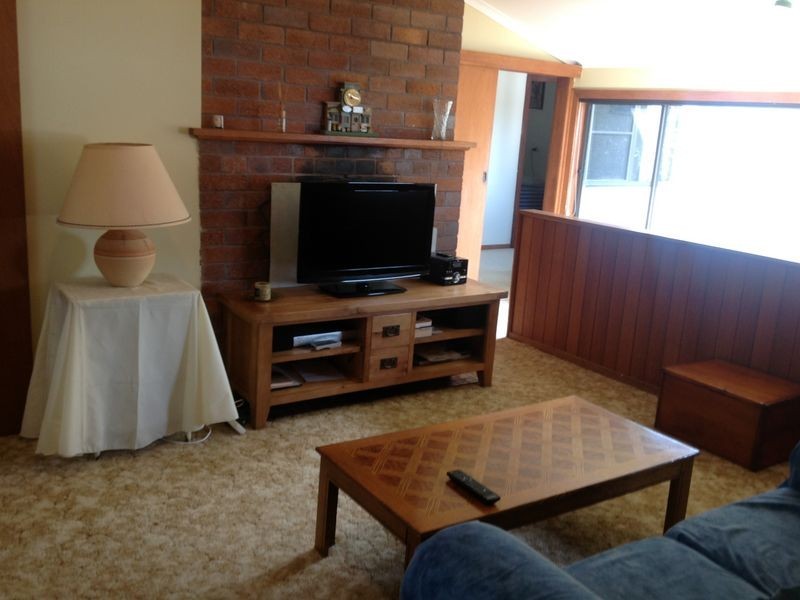 6 Gordon Avenue, Black Head NSW 2430