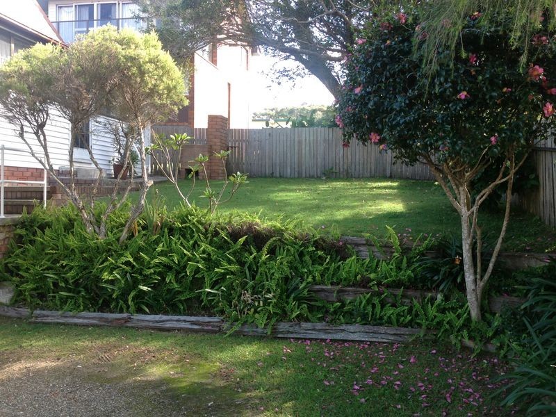 6 Gordon Avenue, Black Head NSW 2430