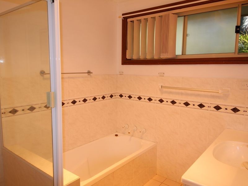 2/555 Black Head Road, Hallidays Point NSW 2430