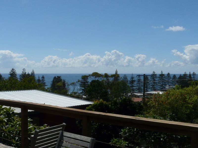 21 Surfview Avenue, Black Head NSW 2430