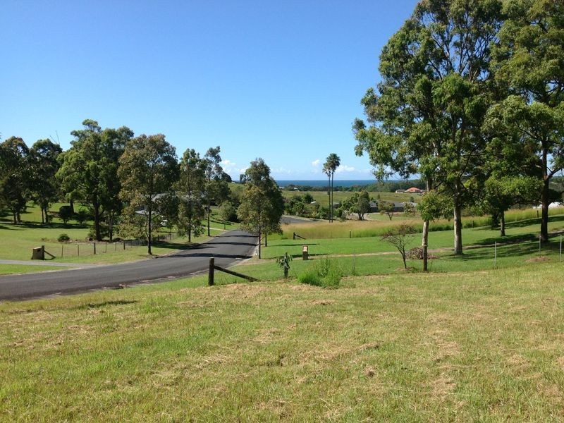 24 Headland Drive, Hallidays Point NSW 2430