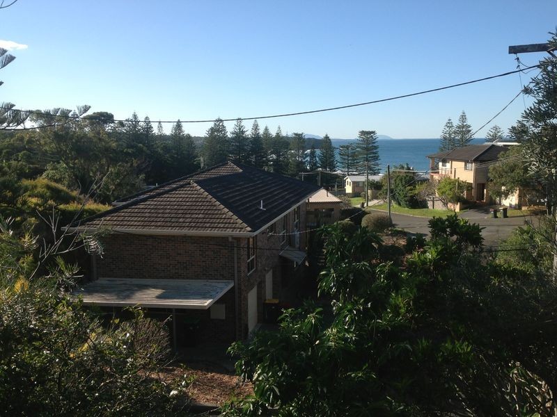 1 Callemondah Lane, Black Head NSW 2430
