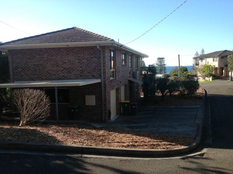 1 Callemondah Lane, Black Head NSW 2430