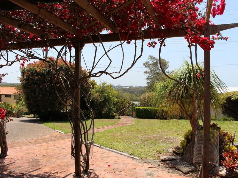 34 High Street, Hallidays Point NSW 2430