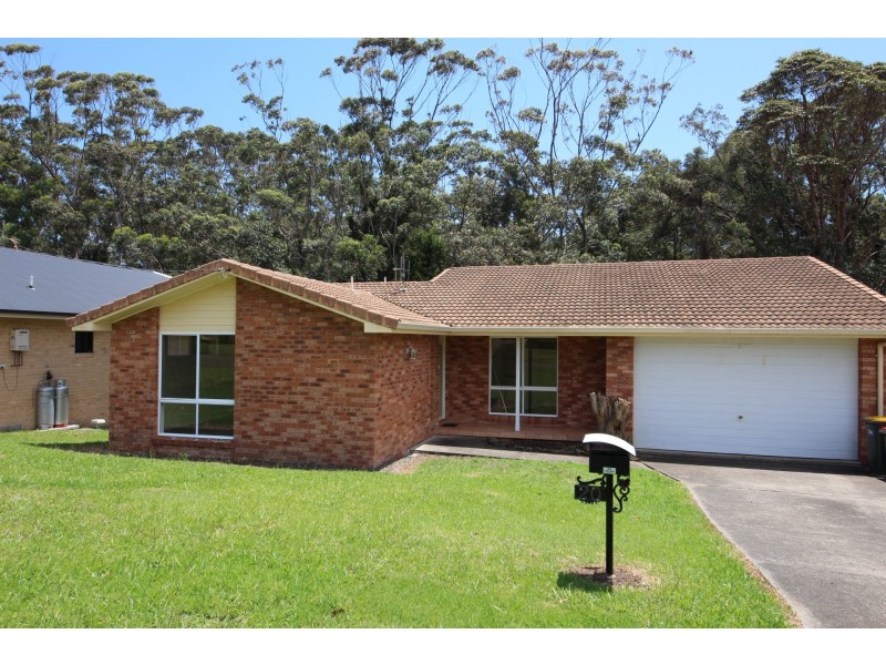 20 Redhead Road, Hallidays Point NSW 2430